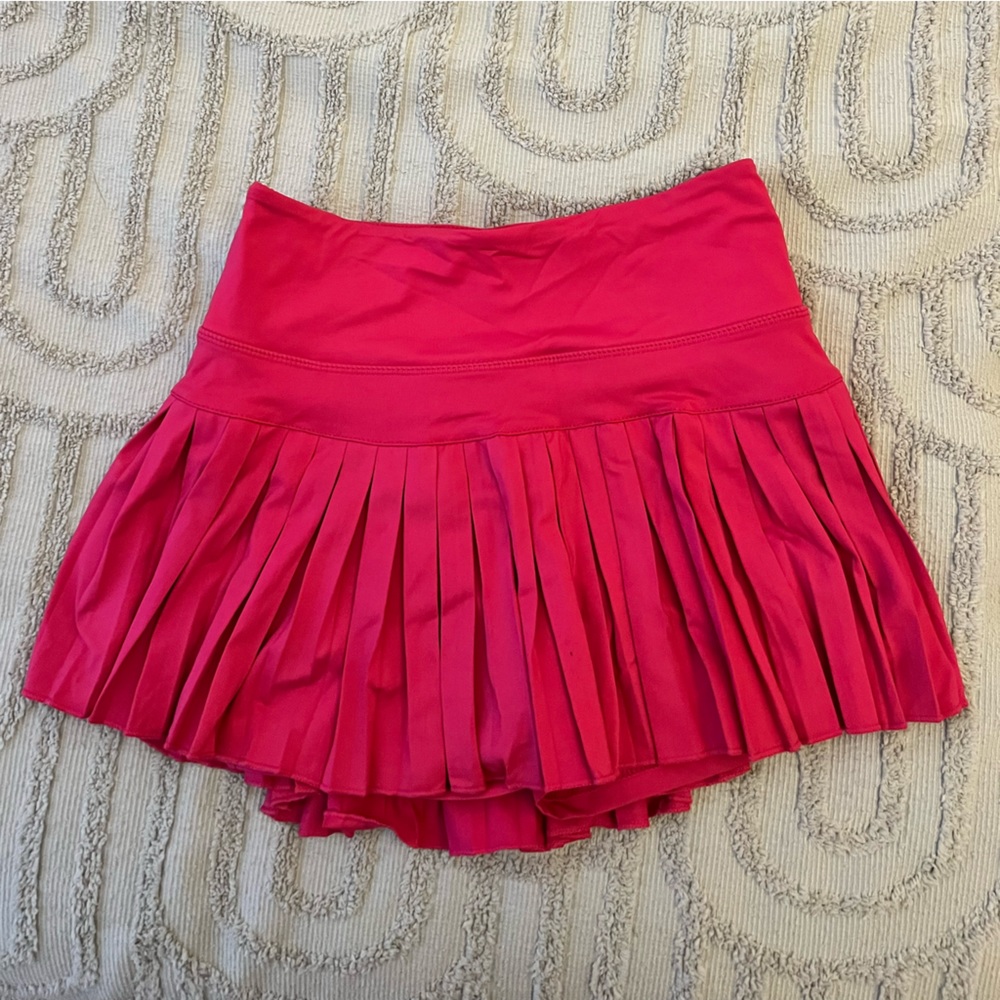 Gold hinge skirt